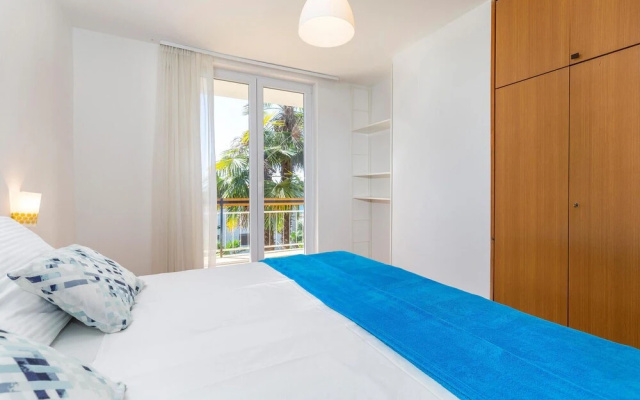 Stunning Apartment in Icici With Wifi and 2 Bedrooms