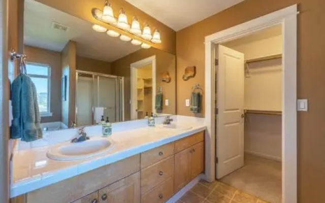 West Sail-River/Mt Vw-5BR/2.5B