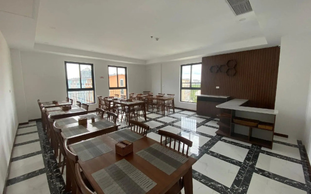 Harry Phu Quoc Hotel 2