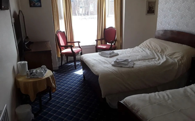 Royal Hotel