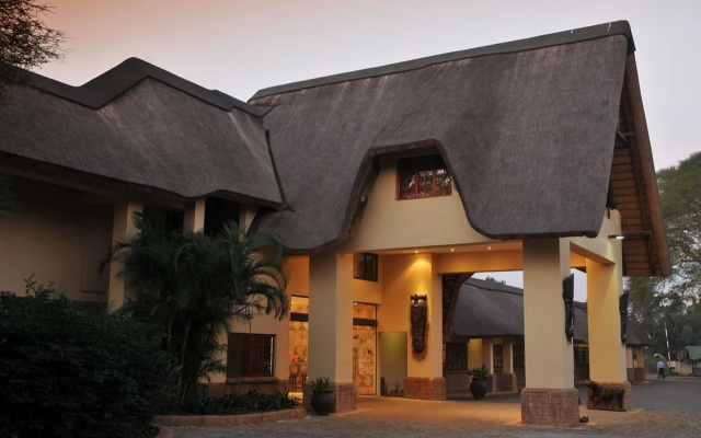 Отель ANEW Hotel Hluhluwe