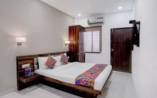 Fabhotel Blue Inn