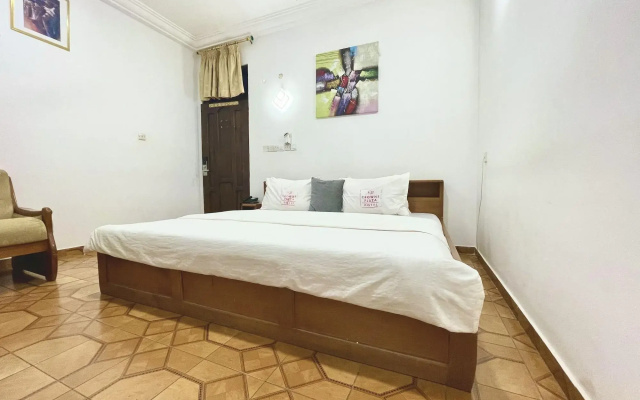Crown Premier Hotel