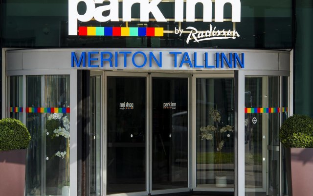 Park Inn by Radisson Meriton Conference & Spa Таллин Эстония, Таллин - - забронировать отель Park Inn by Radisson Meriton Conference & Spa Таллин, цены и фото номеров вид на фасад