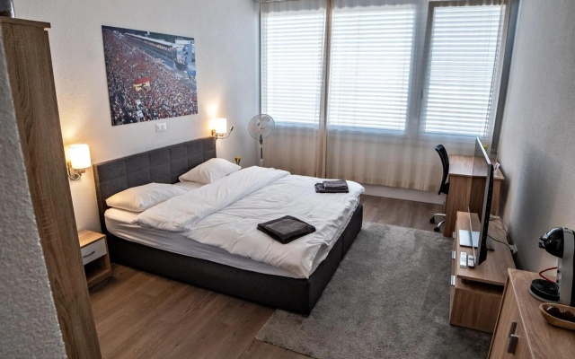 Pit Stop Apartments