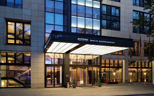 Отель Pullman Berlin Schweizerhof вид на фасад