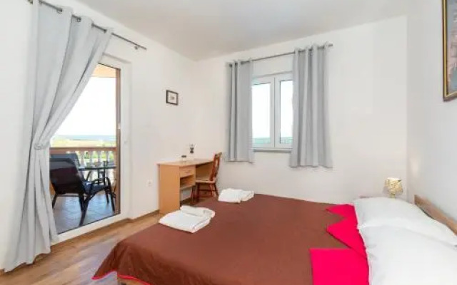 Apartment Tomy