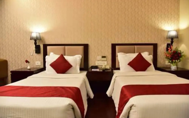 Royal Indu Hotel