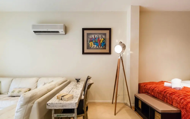 TENNYSON, Richmond Studio Apartment