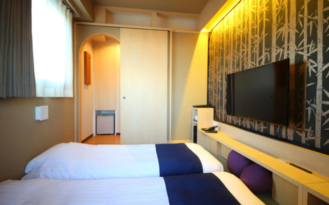 Отель Koko Hotel Asakusa Komagata