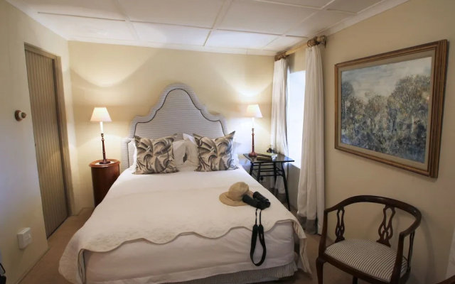 Fugitives' Drift Lodge