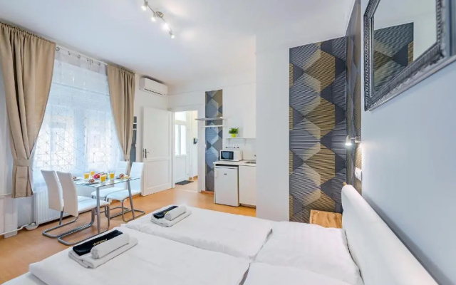 PARKING, AC, WIFI 2 room apartment in the center