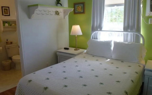 Pennys Place Inn Paradise