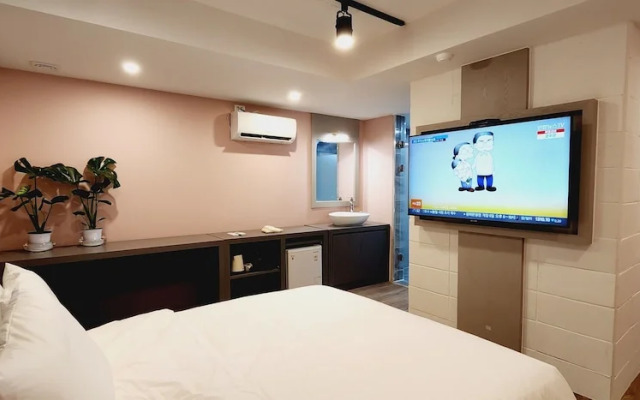 Daon Hotel