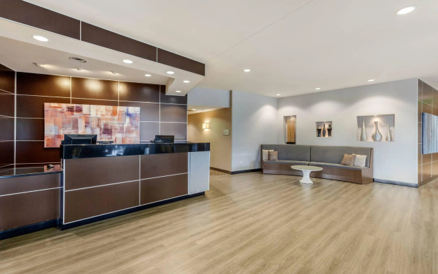 Cambria Hotel Denver International Airport