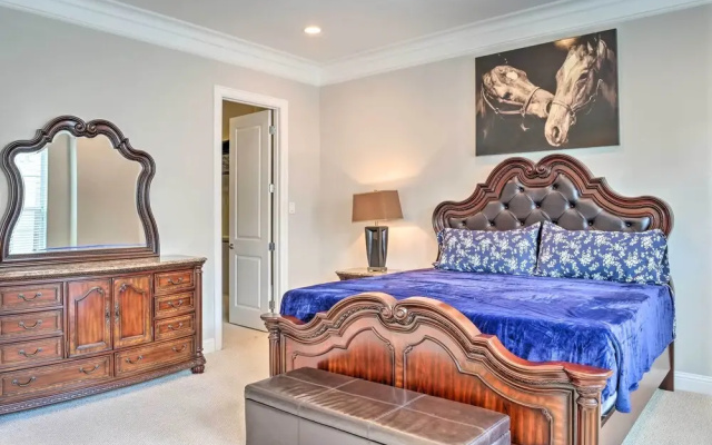 Pet-friendly Houston Townhome, 6 Mi to Dtwn!