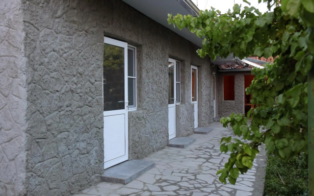 Vanand Guest House