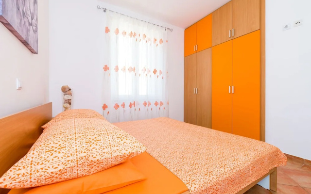 Apartments & Room Frane