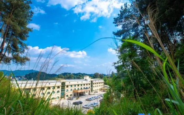 Senlin Hotel