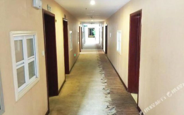 Swan Lake Hotel