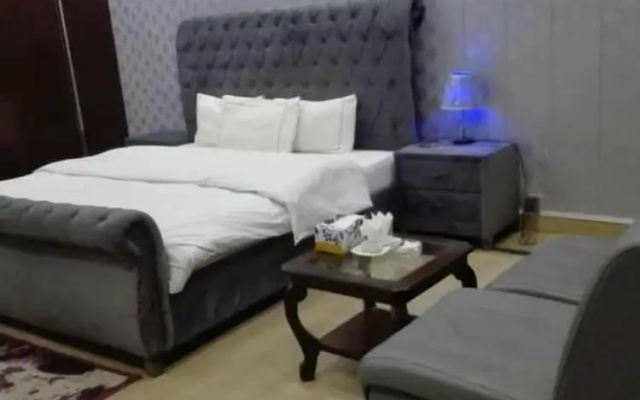 Madcrew Lodge