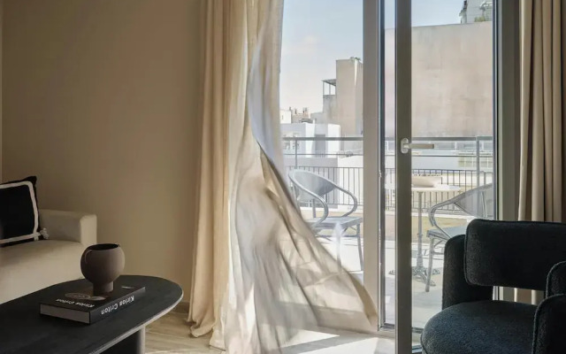 Finders Top Floor Apartments