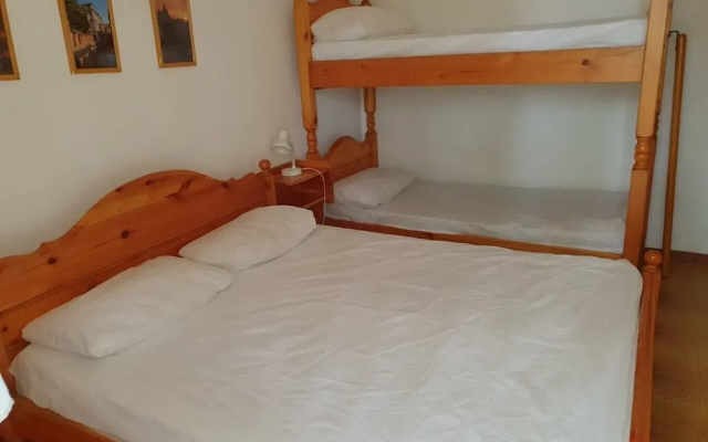Spacious Flat With Common Pools and Kids'play Area