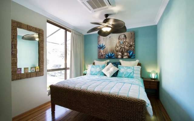Frangipani Waters Main Street Apartment