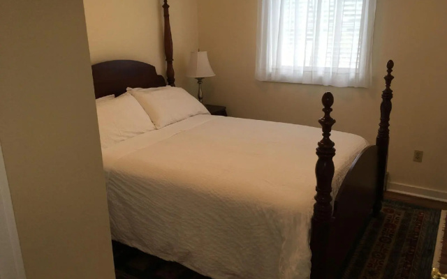 The Tawsty Flower Bed & Breakfast