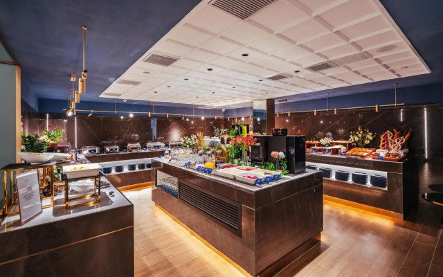Golden Sea Civil Aviation Hotel - Wuhan
