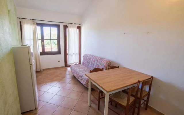 Bilocale con balcone 300 mt dal mare