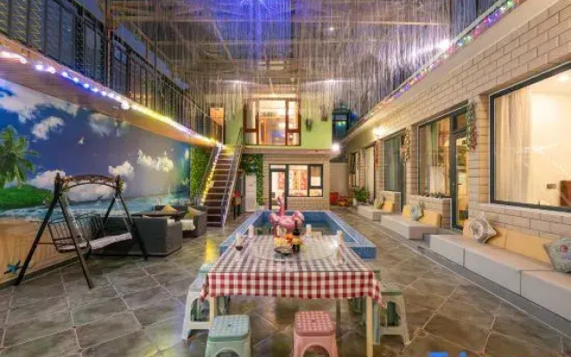 Guanshan Yue  swimming pool  prvate banquet Homestay (Qinglong Gorge)