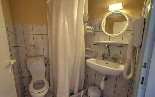 Eleni Family Apartments