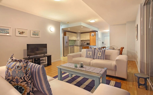 Horizon Bay 306