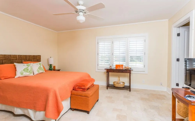 619 Bartow Street by Hodnett Cooper