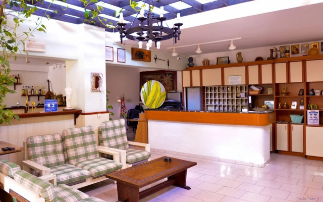 Lefka Hotel, Apartments & Studios