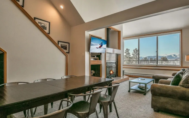 Pines 2128