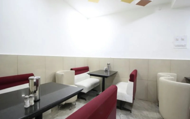 Hotel Kadamba Comforts