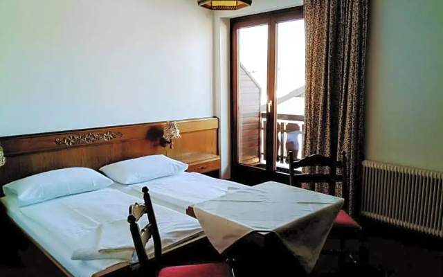 Mosers Pension