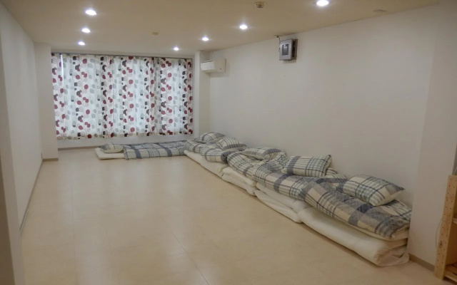 Hostel Q