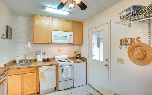 Walkable Studio w/ Patio in Tucson!