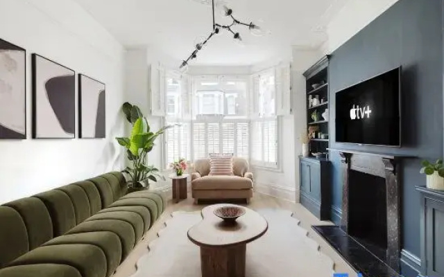 Luxury 5-Bedroom town house in Brook Green, Centra