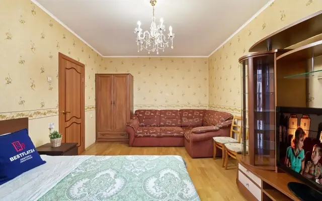 BestFlat24 (БэстФлэт24) на улице Снежная