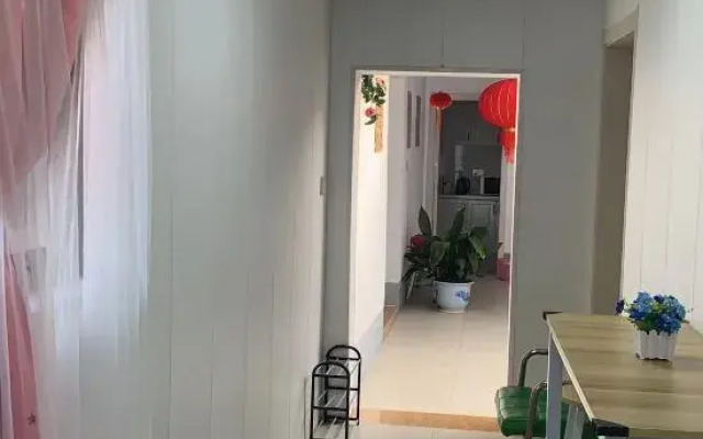 Qinyi Mianmian Homestay (Yangzhou Dongguan Street Branch)