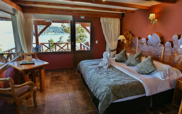 Charming Residences & Suites with Private Spa