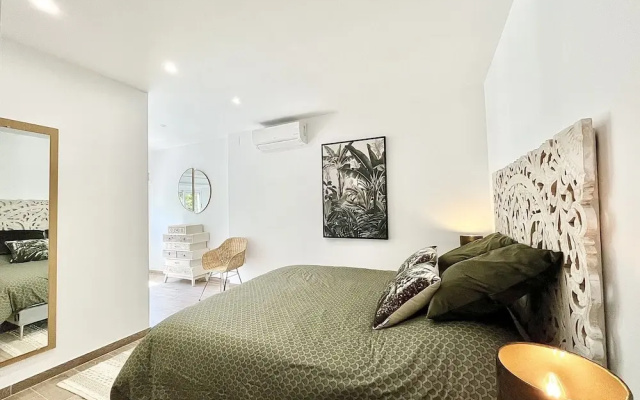 Apartment Near Canyelles Petites Beach