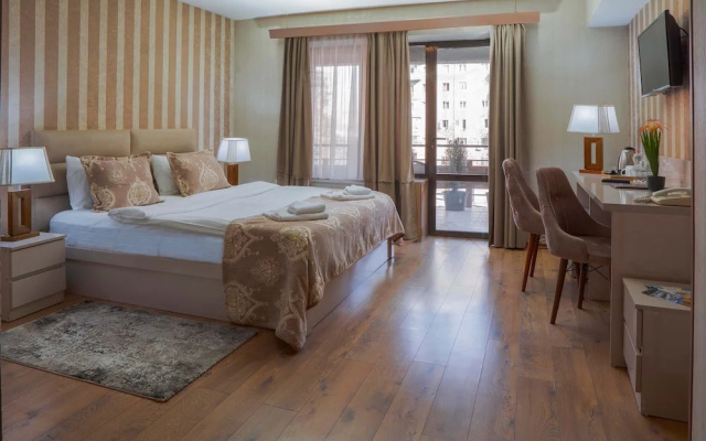 Pino Vere Palace Hotel
