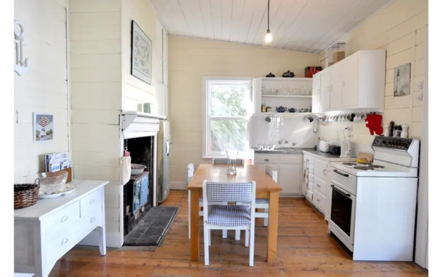 My Fair Lady - External Bathroom - Pet Friendly Outside Only