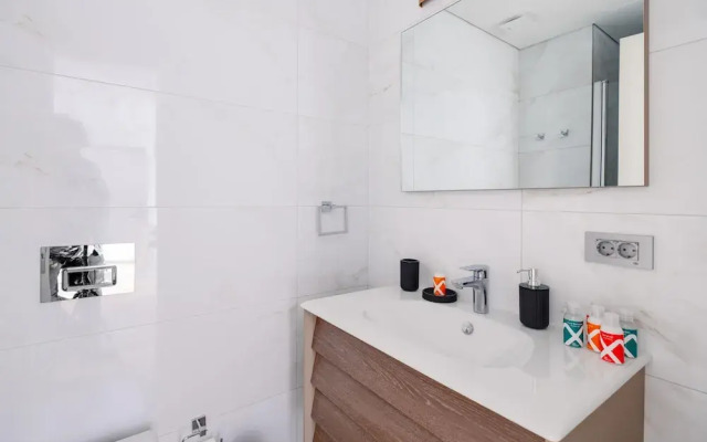 Modern Flat 5 min to Metro on Istiklal Avenue