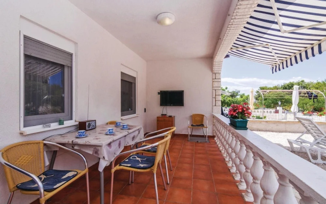 Awesome Apartment in Vir With 2 Bedrooms and Wifi